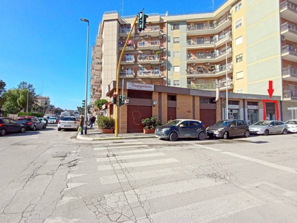 negozio in affitto a Bari in zona San Pasquale