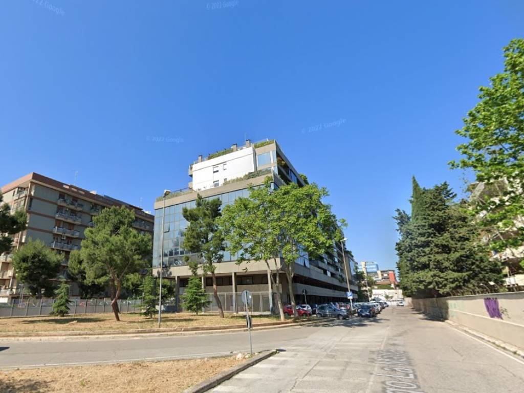 ufficio in affitto a Bari in zona Poggiofranco