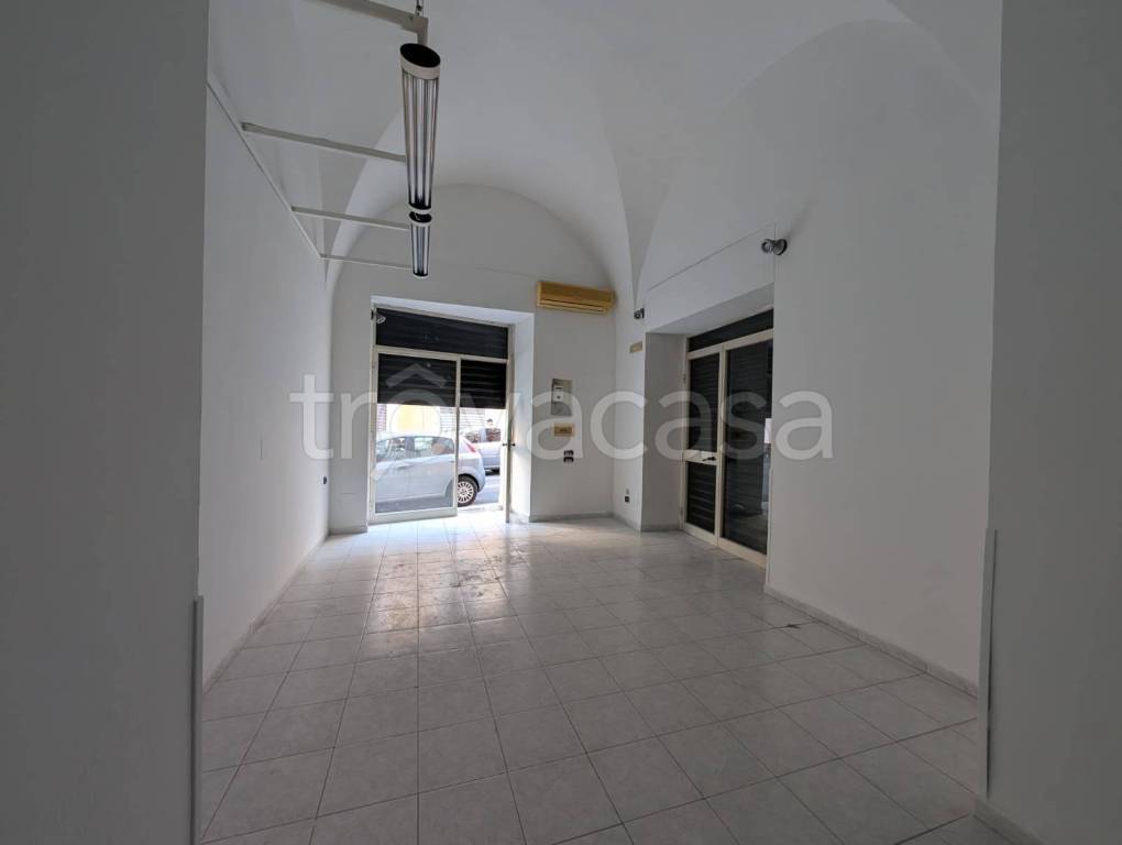 negozio in affitto a Bari in zona San Pasquale