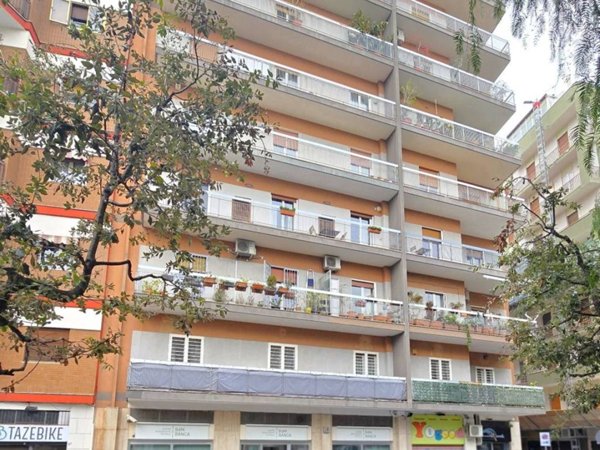 negozio in affitto a Bari in zona San Pasquale