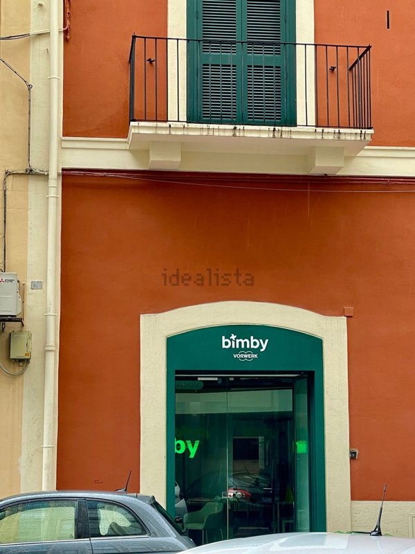 locale commerciale in affitto a Bari in zona Murat