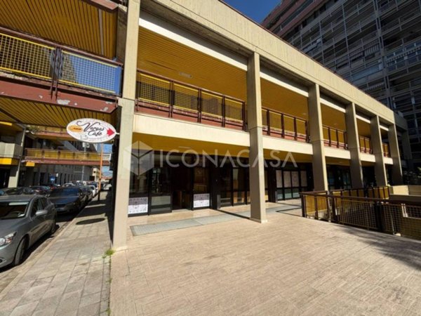negozio in affitto a Bari in zona Japigia