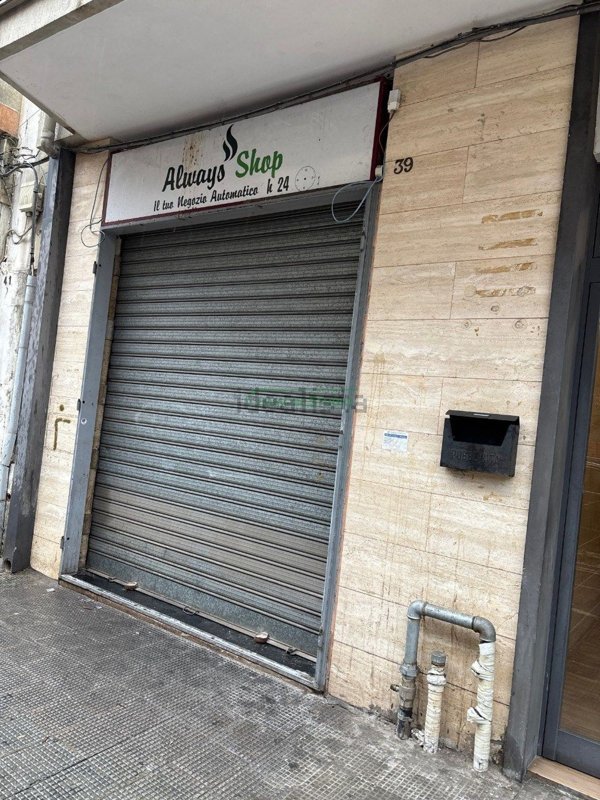locale commerciale in affitto a Bari in zona Libertà