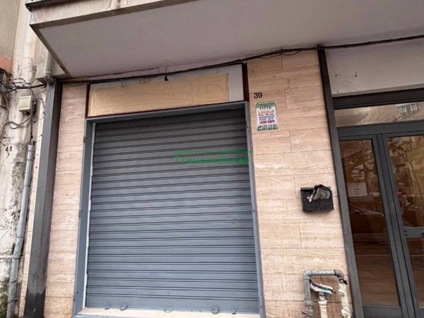 locale commerciale in affitto a Bari in zona Libertà