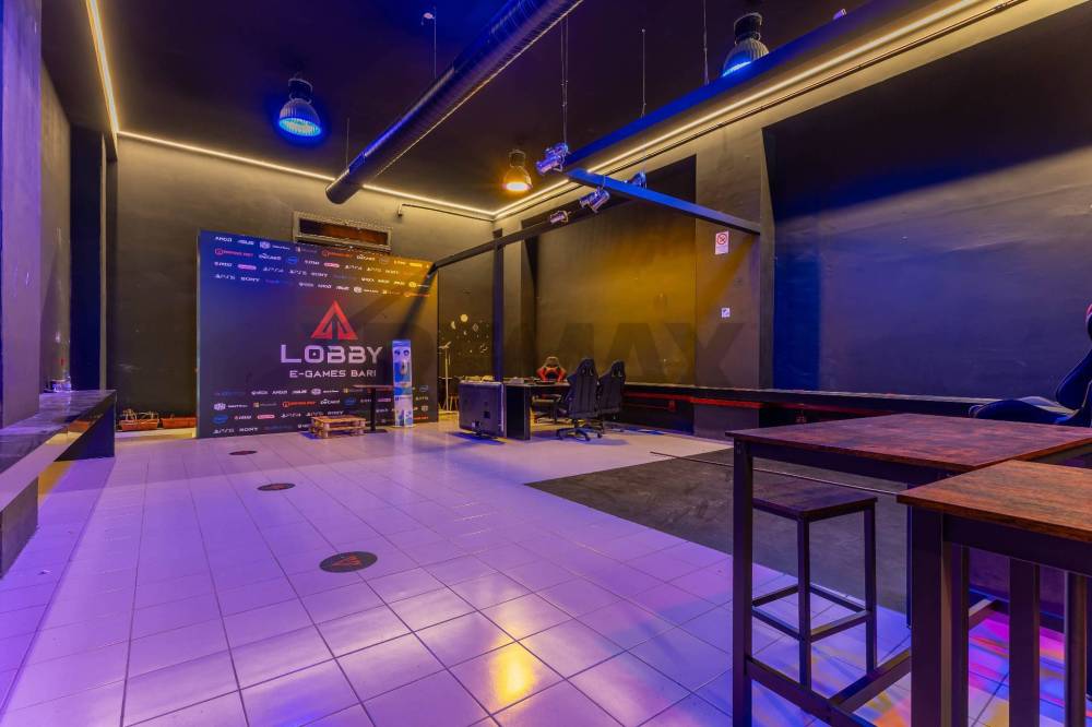 locale commerciale in affitto a Bari