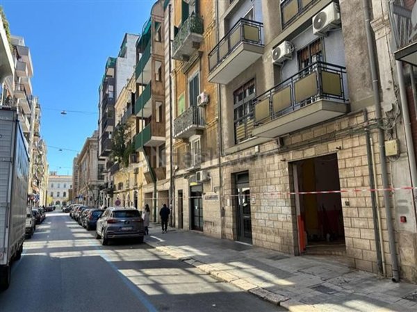locale commerciale in affitto a Bari in zona Murat