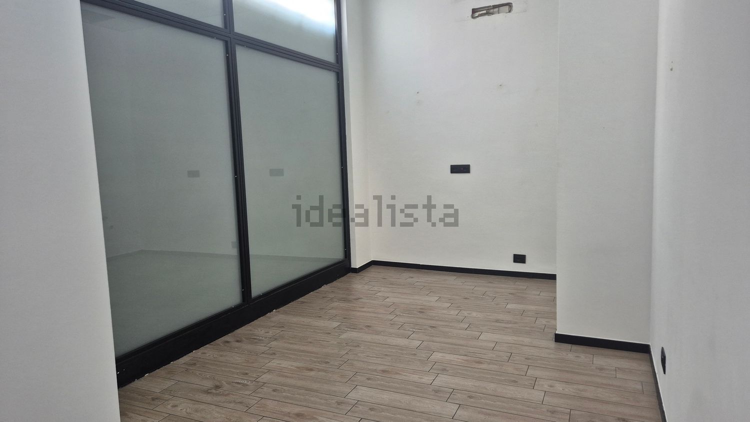 locale commerciale in affitto a Bari in zona Picone