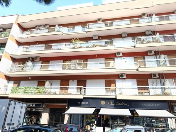 ufficio in affitto a Bari in zona Poggiofranco
