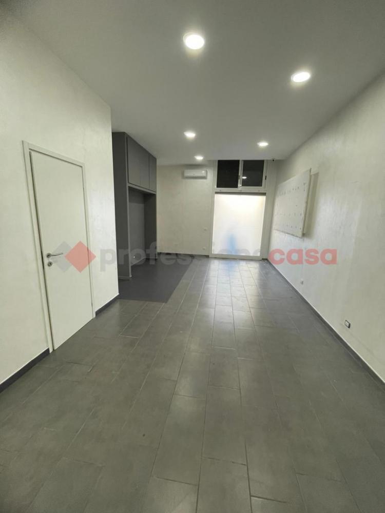 negozio in affitto a Bari in zona San Paolo