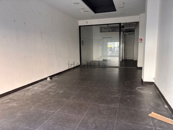 locale commerciale in affitto a Bari in zona Murat