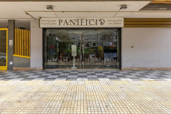 locale commerciale in affitto a Bari in zona Loseto