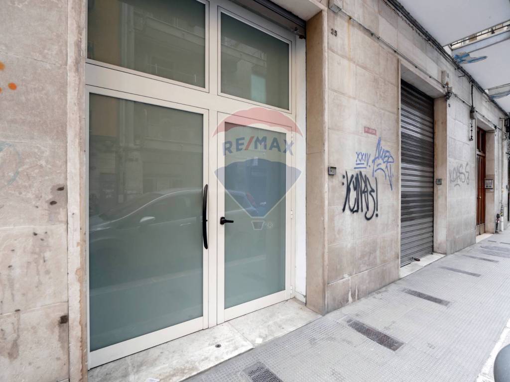 negozio in affitto a Bari in zona San Pasquale