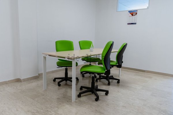 ufficio in affitto a Bari in zona Loseto