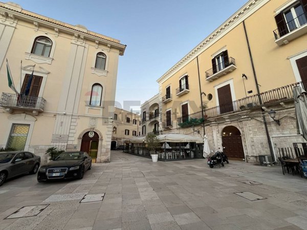 locale commerciale in affitto a Bari in zona Città Vecchia