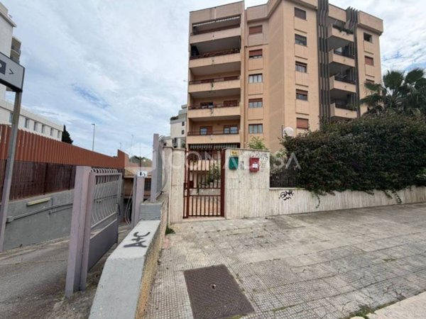 negozio in affitto a Bari in zona San Pasquale