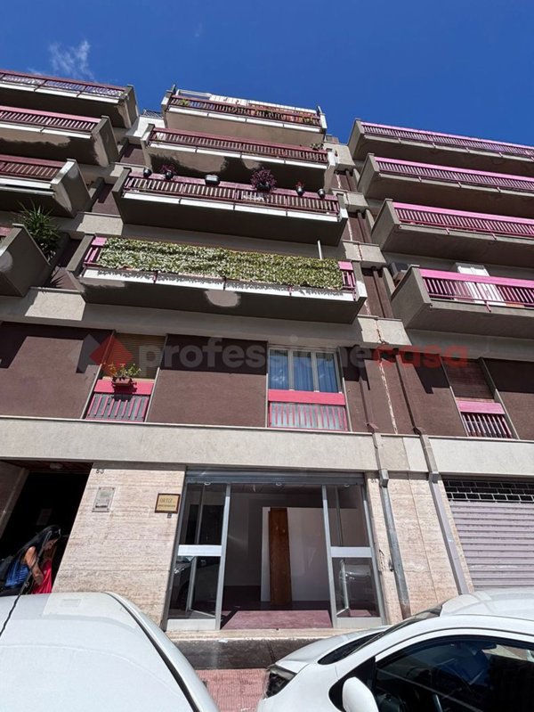 locale commerciale in affitto a Bari