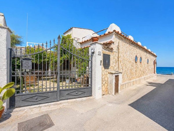 casa indipendente in affitto a Bari in zona San Giorgio