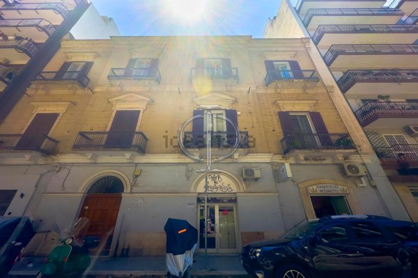 locale commerciale in affitto a Bari in zona Murat