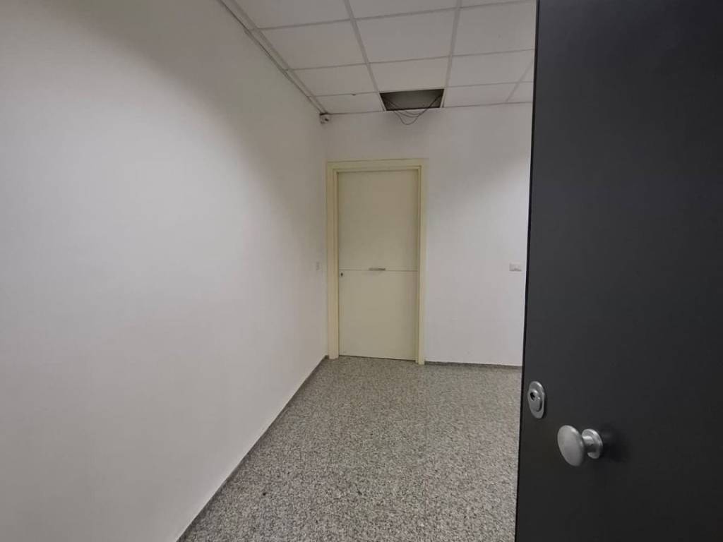 ufficio in affitto a Bari in zona Mungivacca