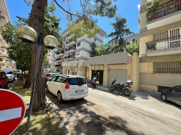 locale commerciale in affitto a Bari in zona San Pasquale