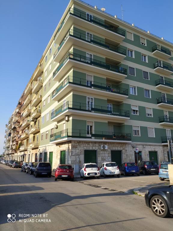 negozio in affitto a Bari in zona Libertà