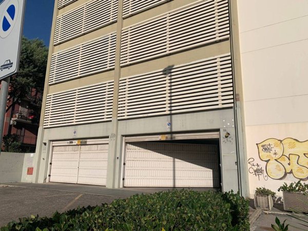 box auto in affitto a Bari in zona Mungivacca