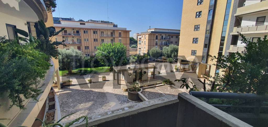 ufficio in affitto a Bari in zona Poggiofranco