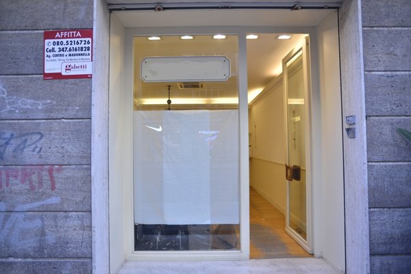 locale commerciale in affitto a Bari in zona Murat