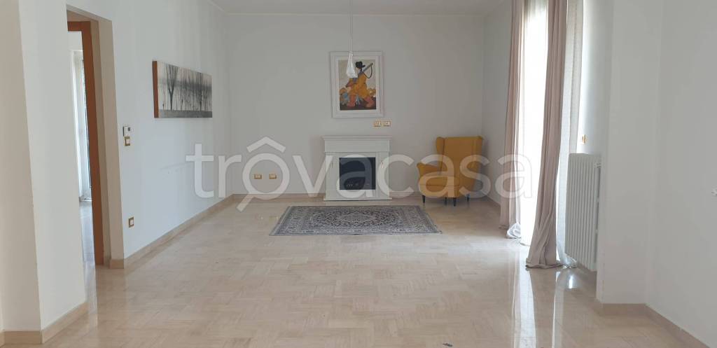 appartamento in affitto a Bari in zona Carbonara