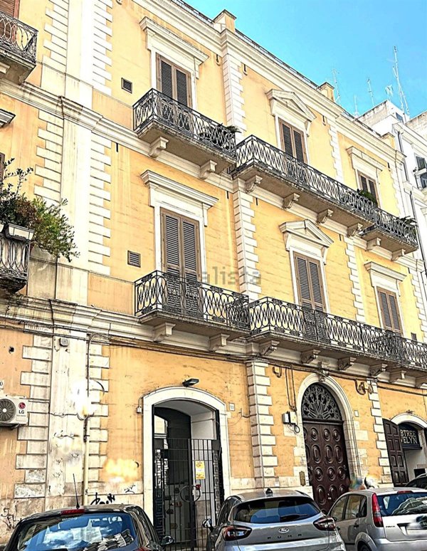 locale commerciale in affitto a Bari in zona Murat