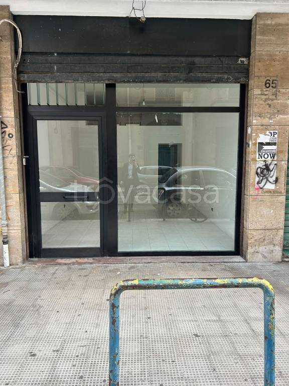 negozio in affitto a Bari in zona Carrassi