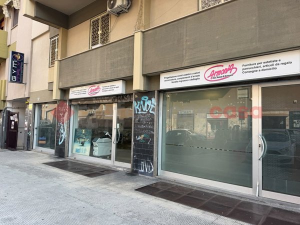 negozio in affitto a Bari in zona Carrassi