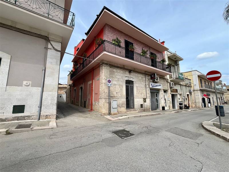 locale commerciale in affitto a Bitetto