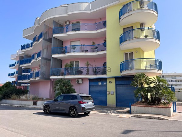 locale commerciale in affitto a Bitetto