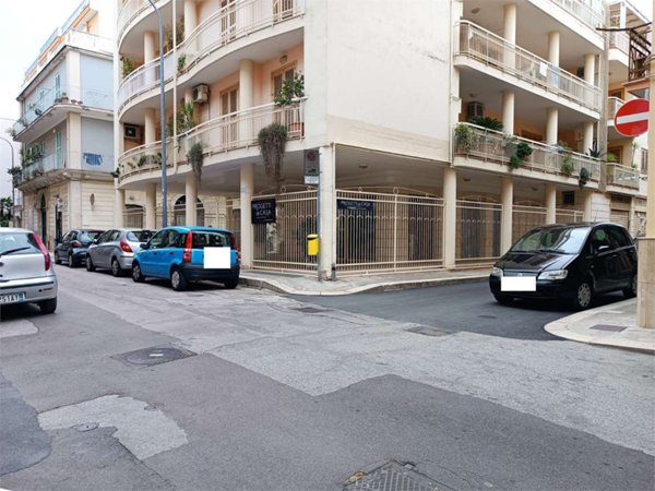 locale commerciale in affitto a Bitonto