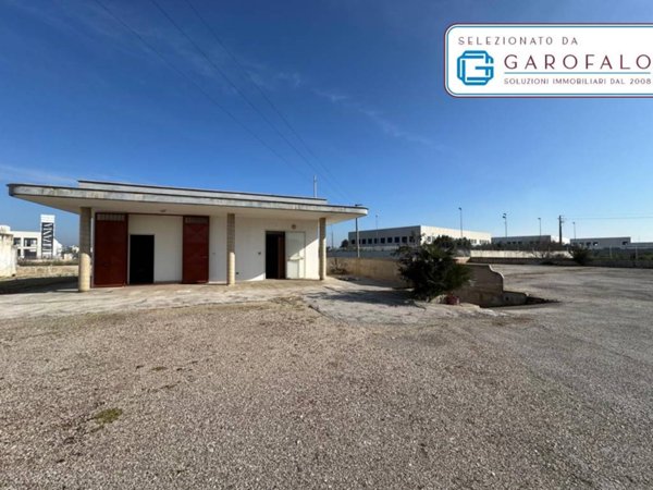 locale commerciale in affitto a Bitonto
