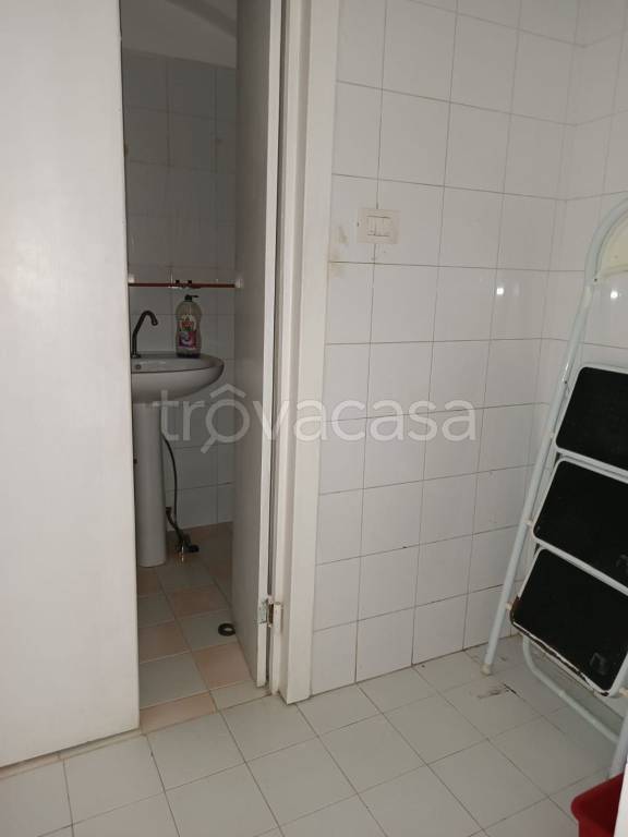 negozio in affitto a Bitonto in zona Centro Città