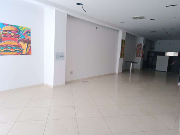 locale commerciale in affitto a Bitonto