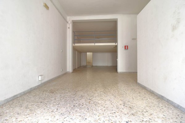 locale commerciale in affitto a Bitonto