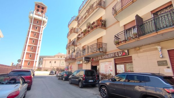 locale commerciale in affitto a Bitonto