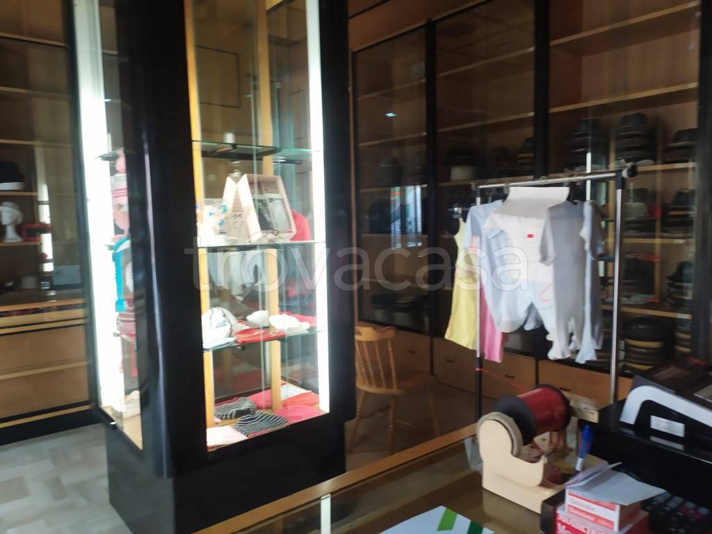 negozio in affitto a Bitonto