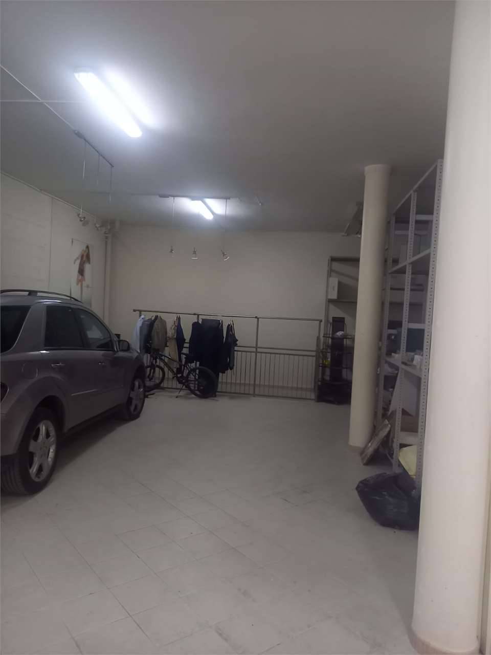 negozio in affitto a Bitonto in zona Palombaio