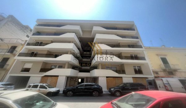 locale commerciale in affitto a Bitonto