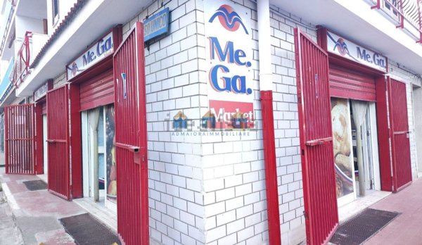 locale commerciale in affitto a Bitonto