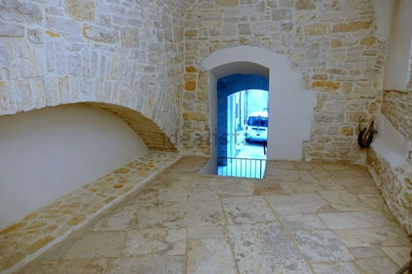 locale commerciale in affitto a Bitonto