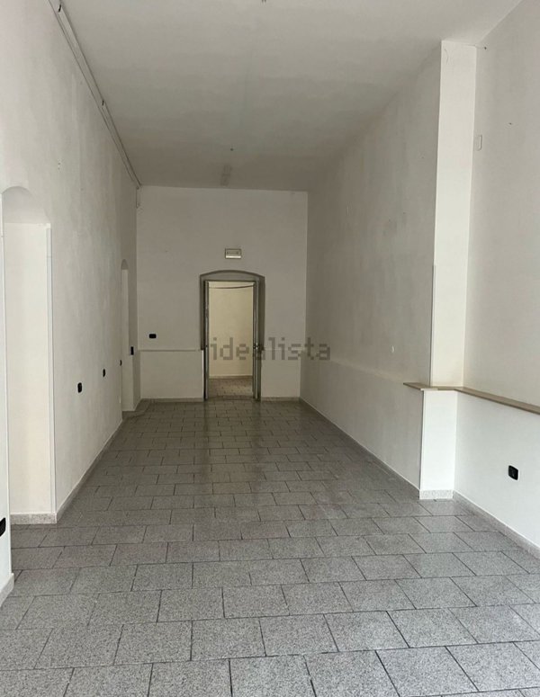 locale commerciale in affitto a Bitonto in zona Mariotto
