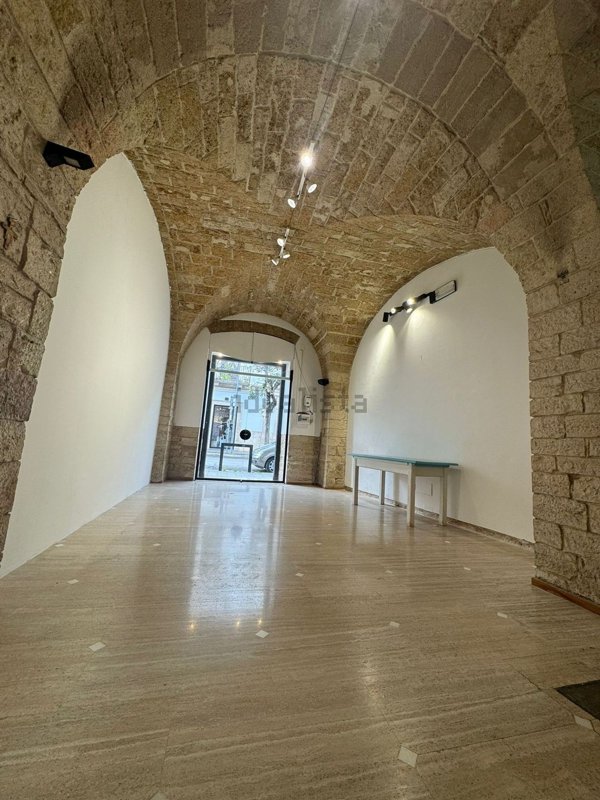 locale commerciale in affitto a Bitonto in zona Centro Città