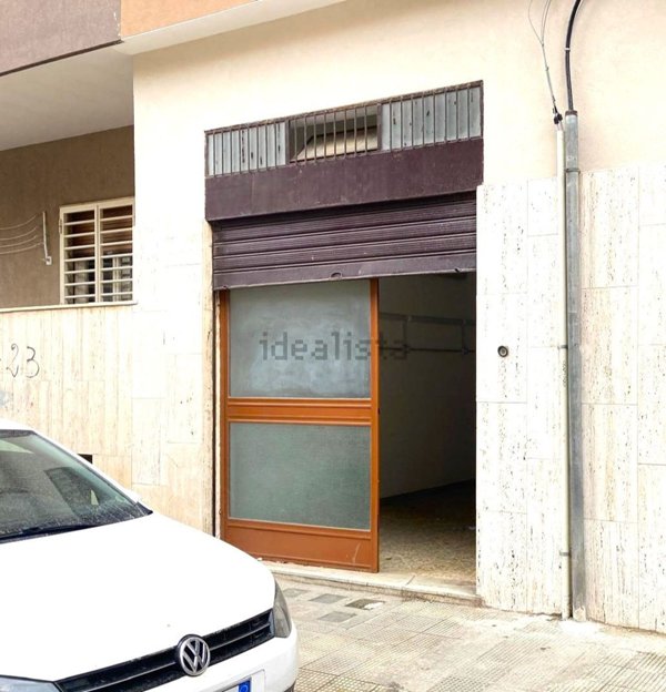 locale commerciale in affitto a Bitonto in zona Palombaio