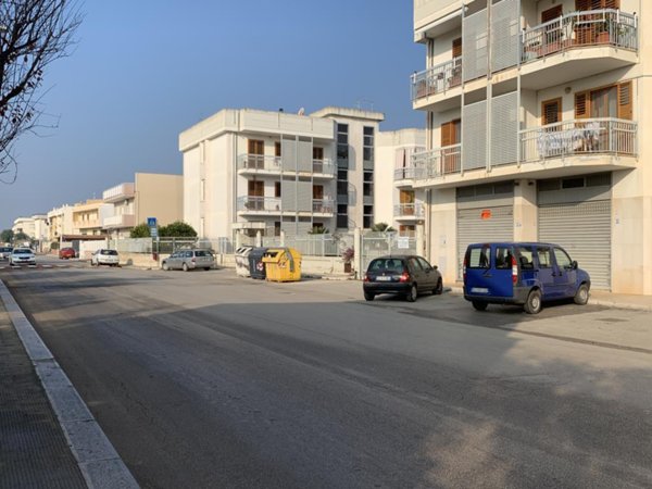 locale commerciale in affitto a Bitonto