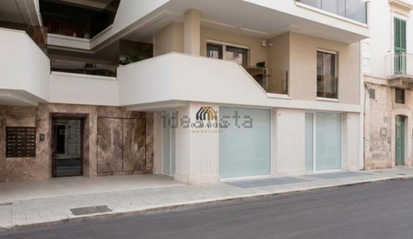 locale commerciale in affitto a Bitonto